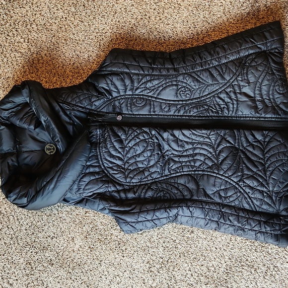 Lululemon | Rare Reversible Quilted Puffer Vest - Picture 9 of 17